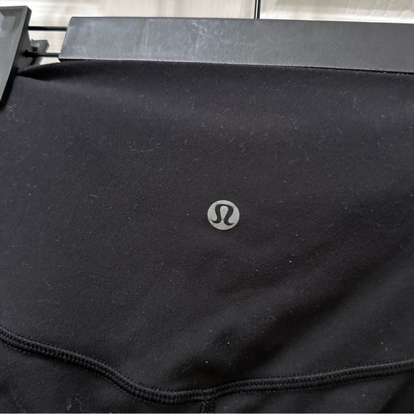 Lululemon align leggings cropped 19" black 4 high rise - Picture 5 of 7